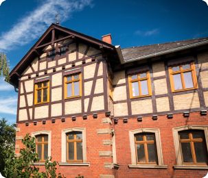 Villa Breckenheim Aussenansicht Frontal Mittel